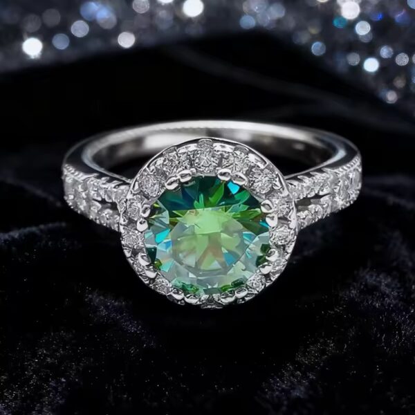 Ring Emerald Green M – 2 Carat